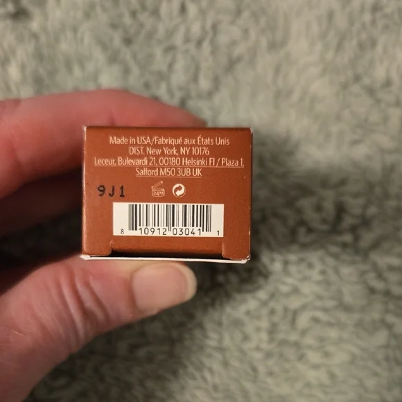 Sol de Janeiro Brazilian Kiss Tinted Lip Butter - Rich Brown - Picture 2 of 10